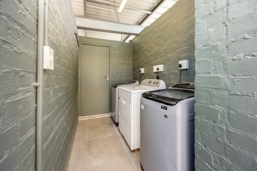 1 Bedroom Property for Sale in Stellenbosch Central Western Cape